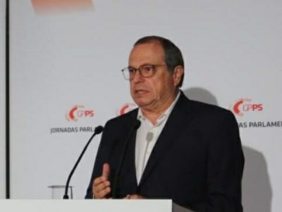 Carlos César pede votação expressiva no PS para governar “sem inércias”