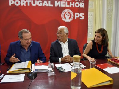 Afirmação de unidade, renovação e confiança