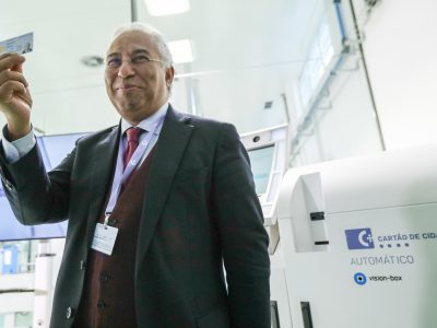 Simplex: Renovação automática do cartão de cidadão e carta na hora entre as 119 medidas