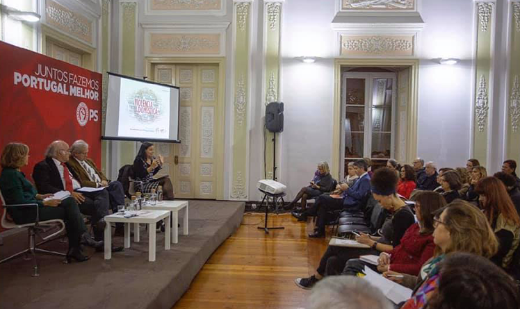 Mulheres Socialistas debateram uma visão integrada para o flagelo da violência doméstica