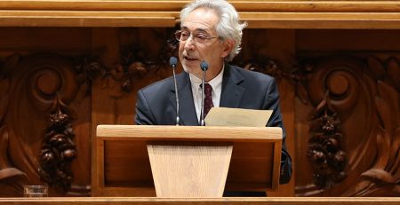 PS pede reflexão sobre “retrocesso” desde adoção da Carta dos Direitos Fundamentais