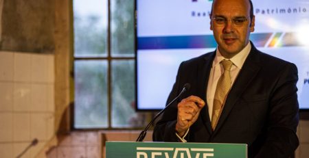 Ministro da Economia destaca “valorização dos jovens qualificados”