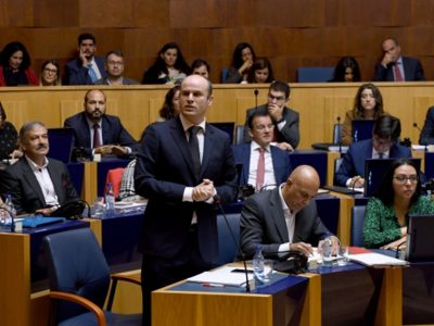 Socialistas apresentam 52 propostas de alteração ao Orçamento Regional