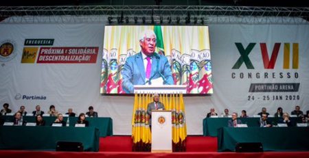 Descentralização é a “pedra angular da reforma do Estado”