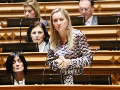 PS quer limitar comissões bancárias em plataformas eletrónicas para proteger consumidores