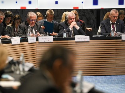 Portugal envia ajuda humanitária aos migrantes na fronteira da Grécia