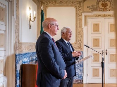 Líderes europeus adotam medidas para defender emprego e rendimentos