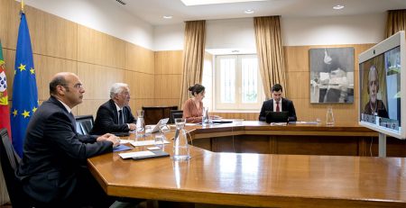 É fundamental construir confiança coletiva para relançar a economia