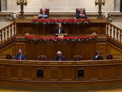 “Ter um Parlamento forte é cumprir Abril”