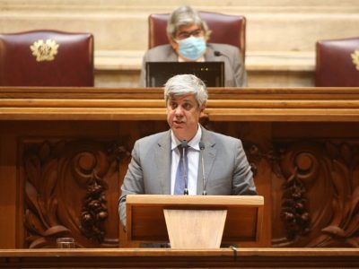 Estabilidade e previsibilidade das políticas económicas são essenciais para reforçar a confiança