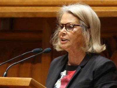 Decisão “histórica” de Bruxelas vai ao encontro da visão do PS sobre mutualização da dívida