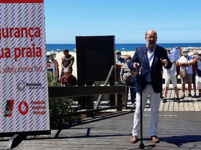 Ministro do Ambiente congratula-se com abertura das praias e pede cumprimento cuidadoso
