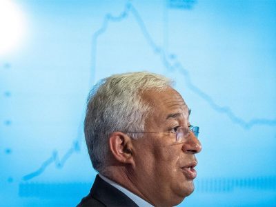 António Costa abre hoje ronda de negociações com BE e PCP