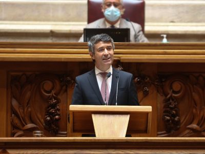 Todos os partidos e forças económicas e sociais devem contribuir para recuperação económica do país