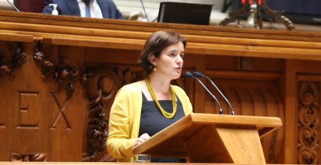 Recuperação não se fará só com um Orçamento