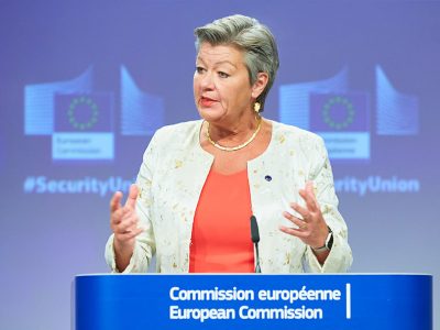 Bruxelas elogia Portugal por regularização de imigrantes na pandemia