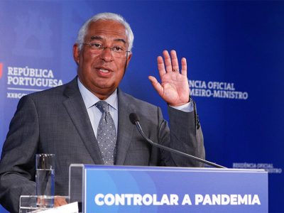 É preciso travar o crescimento de casos porque o país não pode voltar a parar
