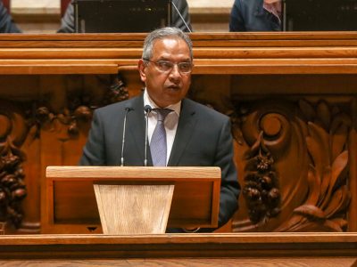 Direita tem visão redutora sobre futuro da economia portuguesa