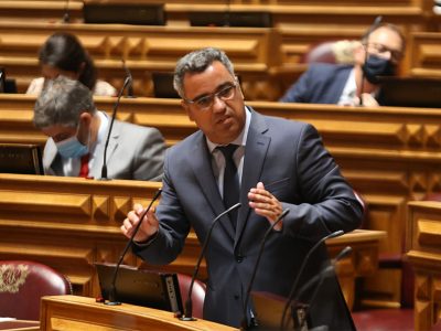 PS pede combate assertivo ao “flagelo da precariedade laboral”