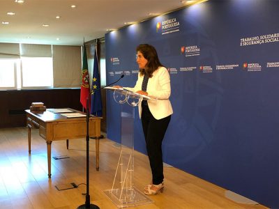 Governo vai duplicar valor da bolsa para trabalhadores com redução temporária de horário de trabalho