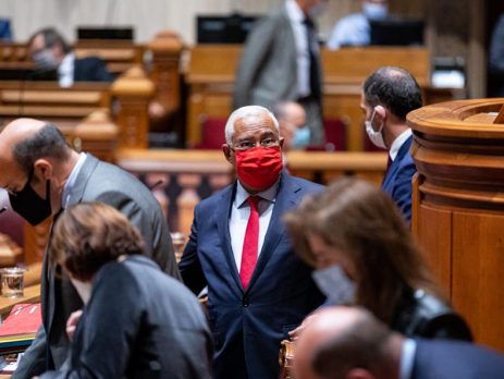 António Costa elogia “decisão difícil” do Parlamento sobre uso de máscara
