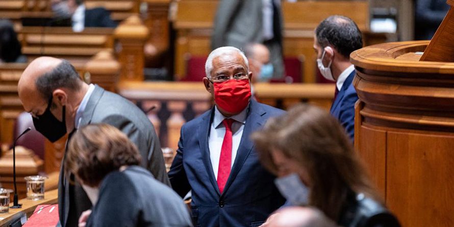 António Costa elogia “decisão difícil” do Parlamento sobre uso de máscara