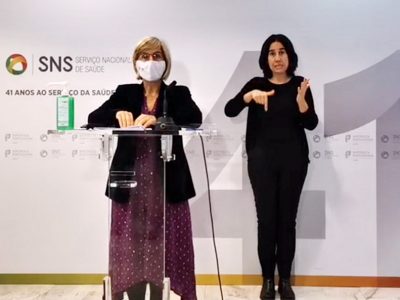 Governo anuncia reforço de médicos intensivistas e detalha capacidade de resposta do SNS