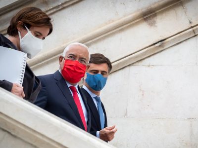 António Costa assume negociação “séria” e “sem espalhafato” e lamenta que BE tenha desertado da esquerda