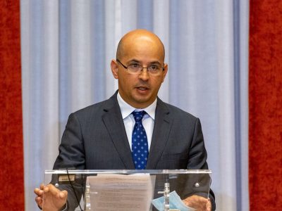 Governo continuará a apoiar emprego enquanto durar a pandemia