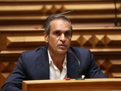 «Quem votou a favor dos maus orçamentos da ‘troica’ e vota contra o OE2021 está a trair a Madeira»