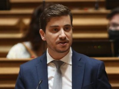 “Lágrimas de crocodilo” do PSD não apagam ausência dos debates sobre habitação
