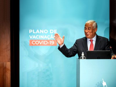 António Costa felicita aprovação da primeira vacina contra a Covid-19