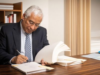 Entrada em vigor do orçamento reforça caminho de confiança