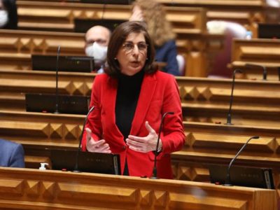 Ana Catarina Mendes destaca “esforço titânico” do Governo no combate à Covid-19