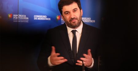 Educação define novo calendário escolar para recuperar pausa letiva