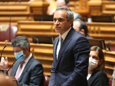 Carlos Pereira defende que há que acelerar a participação da Região no Banco de Fomento