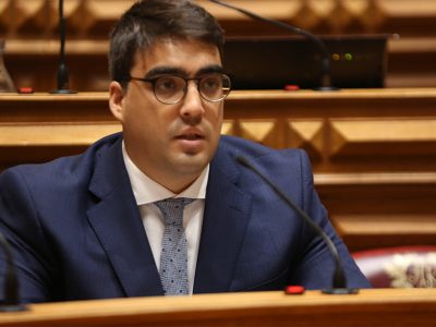 PS reitera apelo ao reconhecimento profissional dos médicos luso-venezuelanos