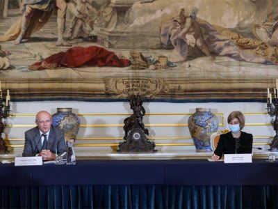 Portugal garante solidariedade nas vacinas para países lusófonos