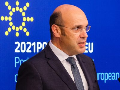 Programa de apoio às empresas e emprego vai ser reforçado e alargado