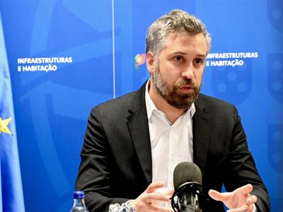 Presidência portuguesa alcança acordo para melhorar ligações europeias de transportes, setor digital e energia