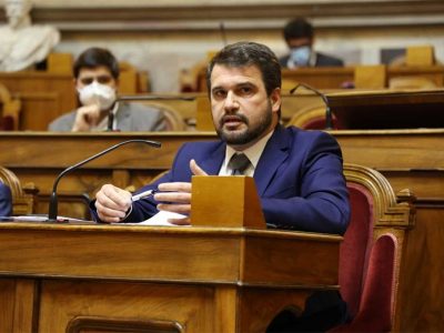 PS quer ouvir diretora-geral da Autoridade Tributária na AR