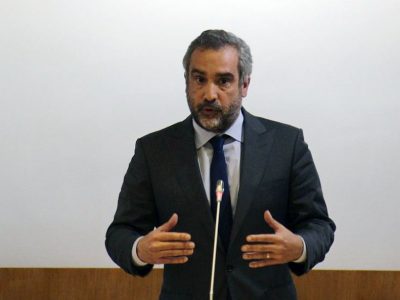 Socialistas criticam desvalorização da Saúde e da Educação no Plano e Orçamento regional