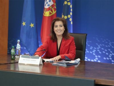 Governo vai investir 420 ME em equipamentos de apoio a idosos