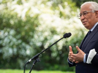 Portugal apela a posição coordenada da UE sobre vacina AstraZeneca