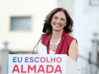 Inês de Medeiros, Almada