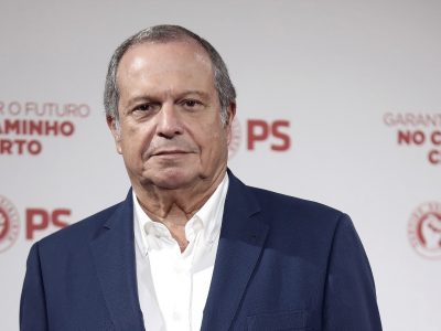 Carlos César