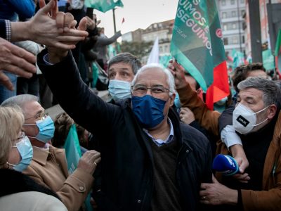 António Costa, descida da Rua Santa Catarina no Porto