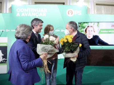 Homenagem a Maria de Jesus Barroso