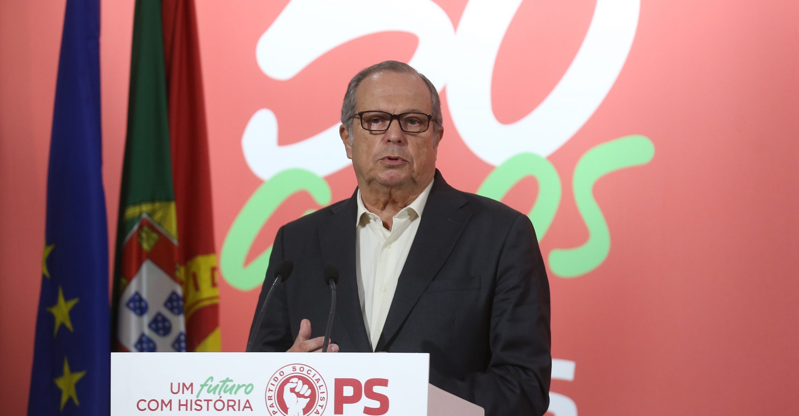 Carlos César